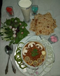 خوراک لوبیا چیتی و قارچ
