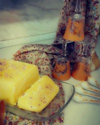 بستنی سنتی زعفرونی