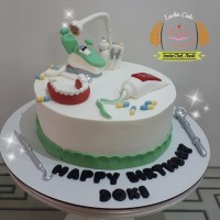 کیک تم دندانپزشکی