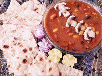 خوراک لوبیا با قارچ