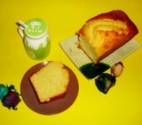 کیک شیر عسلی کپشن خوانده شود