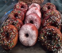 دونات های گوگولی مگولی من باسس شکلاتی خانگی