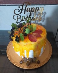 کیک تولد پاییزی