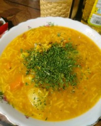 سوپ رشته غذای مورد علاقم