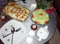 لازانیا خوشمزه من به همراه سالاد فصل?