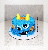 کیک خامه ای هیولا ?