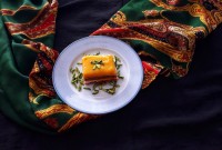 کیک یخچالی زعفرونی