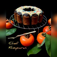 کیک خرمالو با سس خرمالو