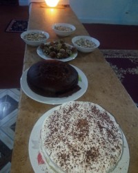 کیک تیرامیسو ،کیک قهوه ،سرخرما ،تخمه داغ