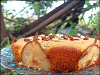 کیک گلابی با بادام