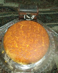تهچین خوشمزه با زرده تخم مرغ