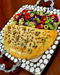 کالزونه کالباس و ذرت (ایتالیا)