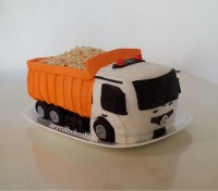 کیک کامیون!!! (اگه دوسش داشتید ورق بزنید)