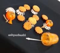 کیک خرمالو با سس خرمالو