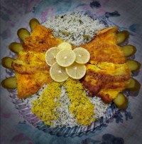 سبزی پلو با ماهی سرخ شده