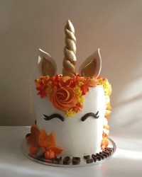 کیک اسب تکشاخ پاییزی