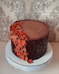 کیک تنه ی درخت پاییزی