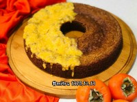 کیک خرمالو با سس خرمالو