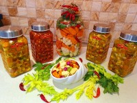 ترشی شور کشمش رب گوجه فرنگی