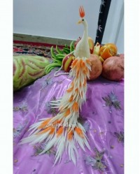 طاووس با ترب و هویج