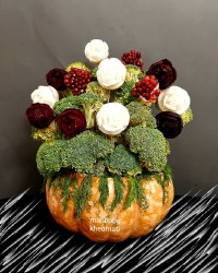 دسته گل با کدوحلوایی و سبزیجات