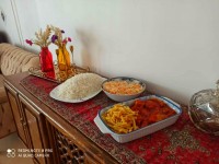 برنج و مرغ و سالاد کلم