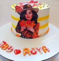 کیک اسفنجی سفارشی زنانه