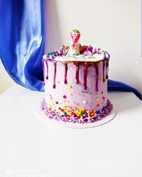 کیک جشن تکلیف