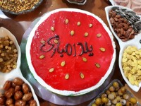 یلداتون مبارک...اینم یلدای ساده ۴ نفری ما (بابا.مامان.من.آجی کوچیکه)