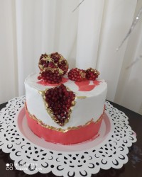 یلداتون مبارک اینم کیک منم برا شب یلدا