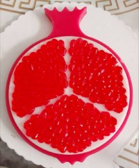 ژله انار و شکلات هندوانه ای با مغز پشمک