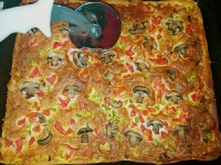 پیتزا قارچ وگوشت