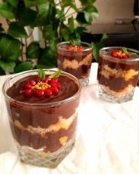 کیک با پودینگ شکلاتی