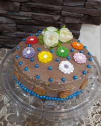 کیک خامه شکلاتی