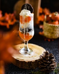 کیک بستنی خرمالو