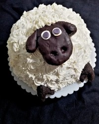 کیک تولد بره ناقلا