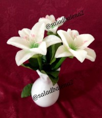 گل لیلیوم با شلغم