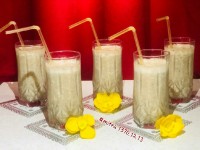 اسموتی موز و خرما