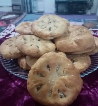 کلوچه خرمایی گردویی