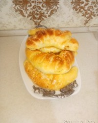 پیراشکی گوشت و سبزیجات