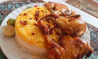 اکبر جوجه با سس مخصوص