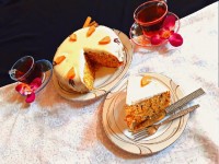 کیک هویج کرمدار