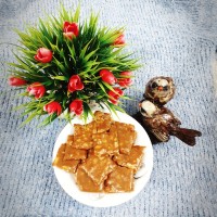 بادام سوخته گیلانی (آستانه)