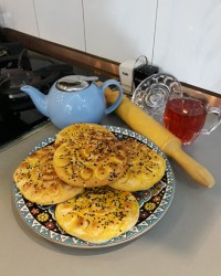کلوچه فومن بازاری
