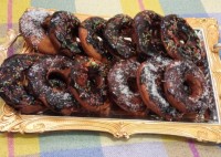 دونات خوشمزه پزون