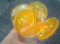 آبنبات چوبی زعفرانی