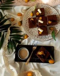 کیک خیس با محلبی