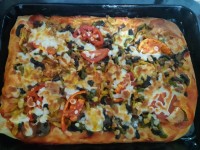 یه پیتزای خوشمزه