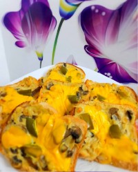 پیتزا با نان تست