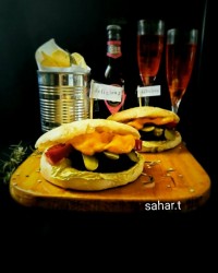 مینی نان همبرگر بدون تخم مرغ